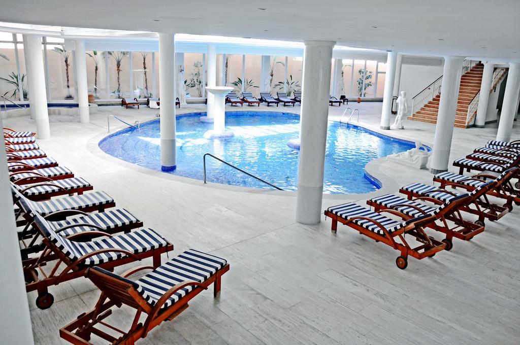 Grand Hotel Palladium Santa Eulalia Del Rio Exterior photo