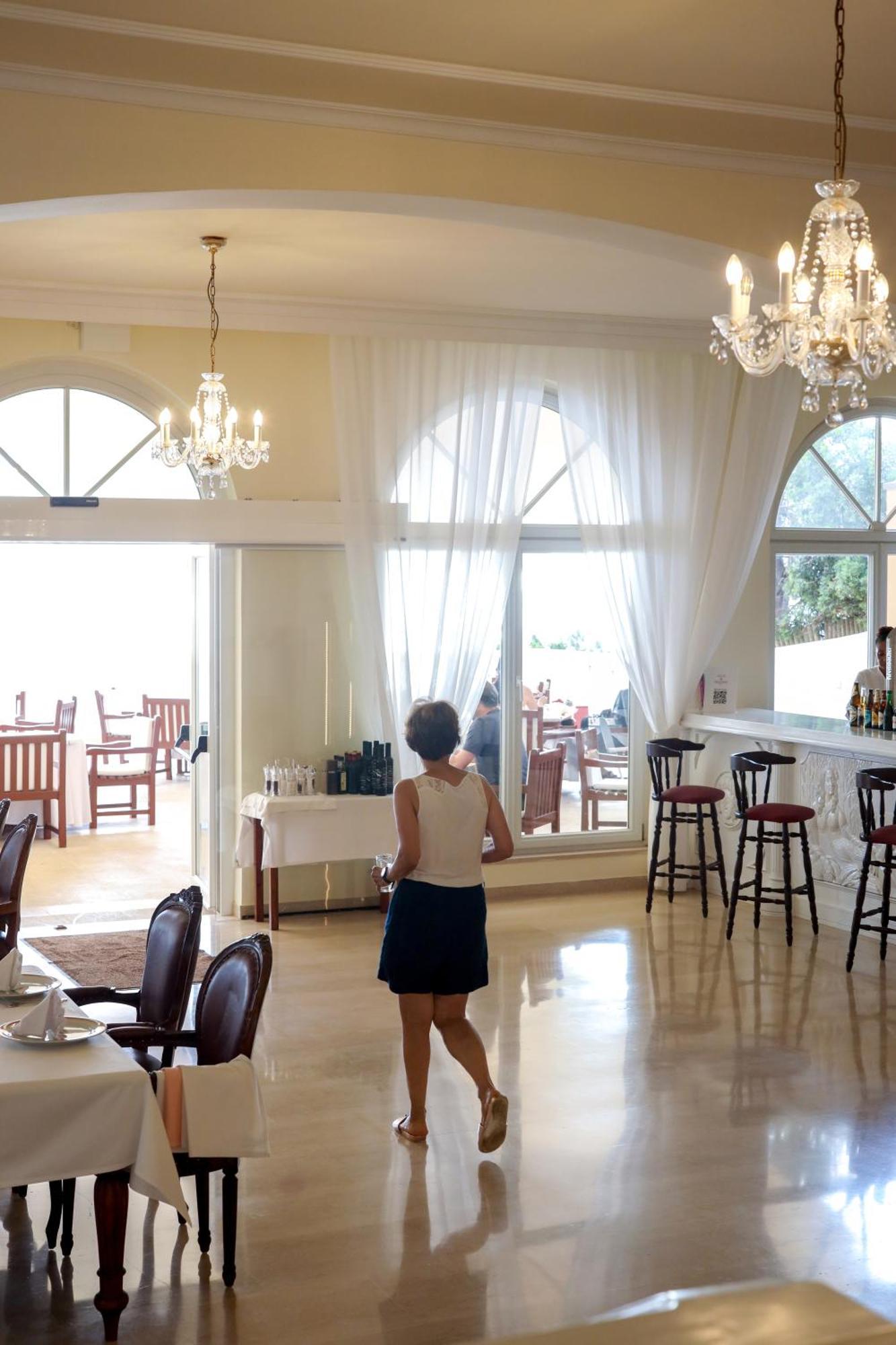 Grand Hotel Palladium Santa Eulalia Del Rio Exterior photo