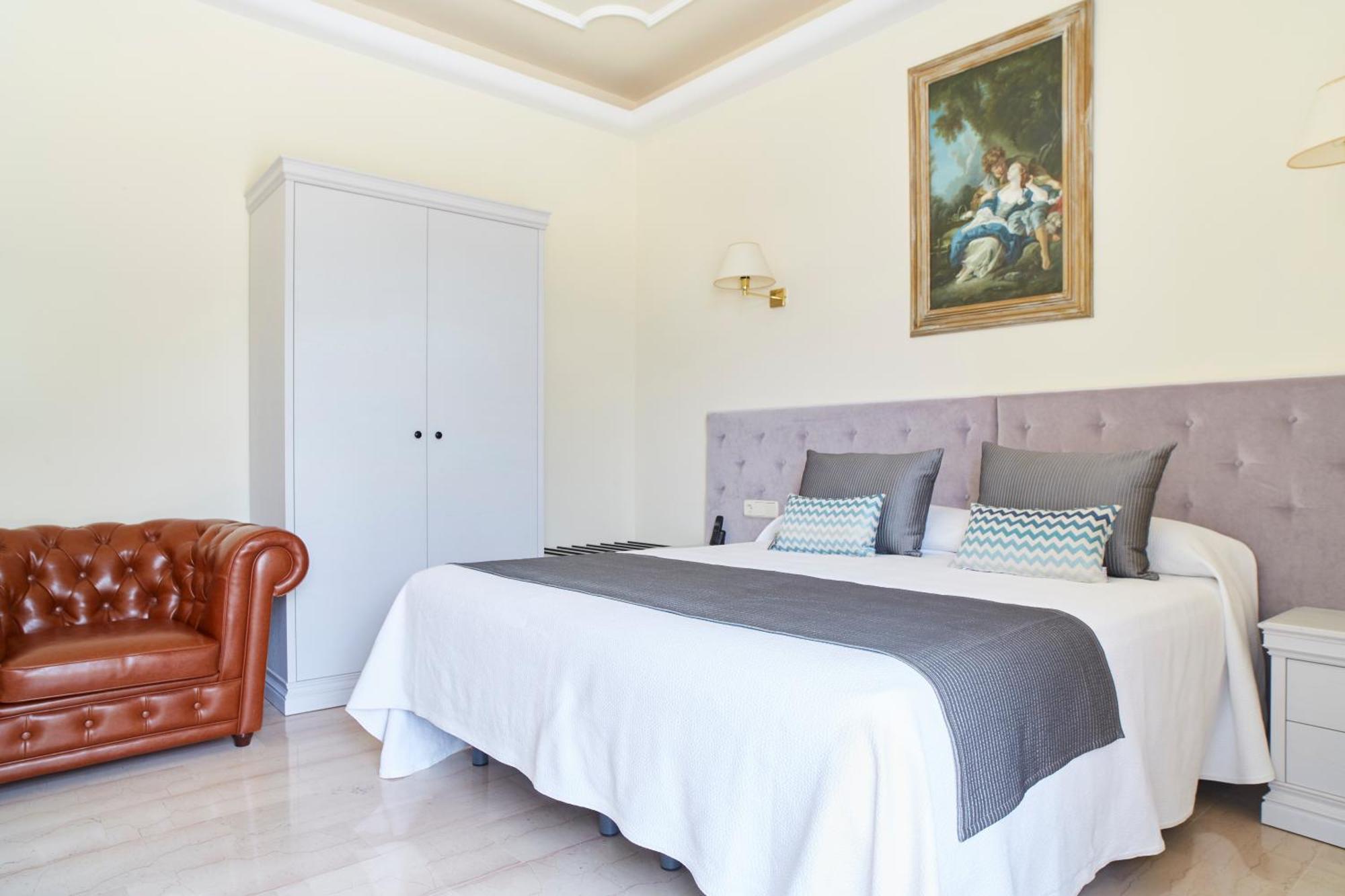 Grand Hotel Palladium Santa Eulalia Del Rio Exterior photo