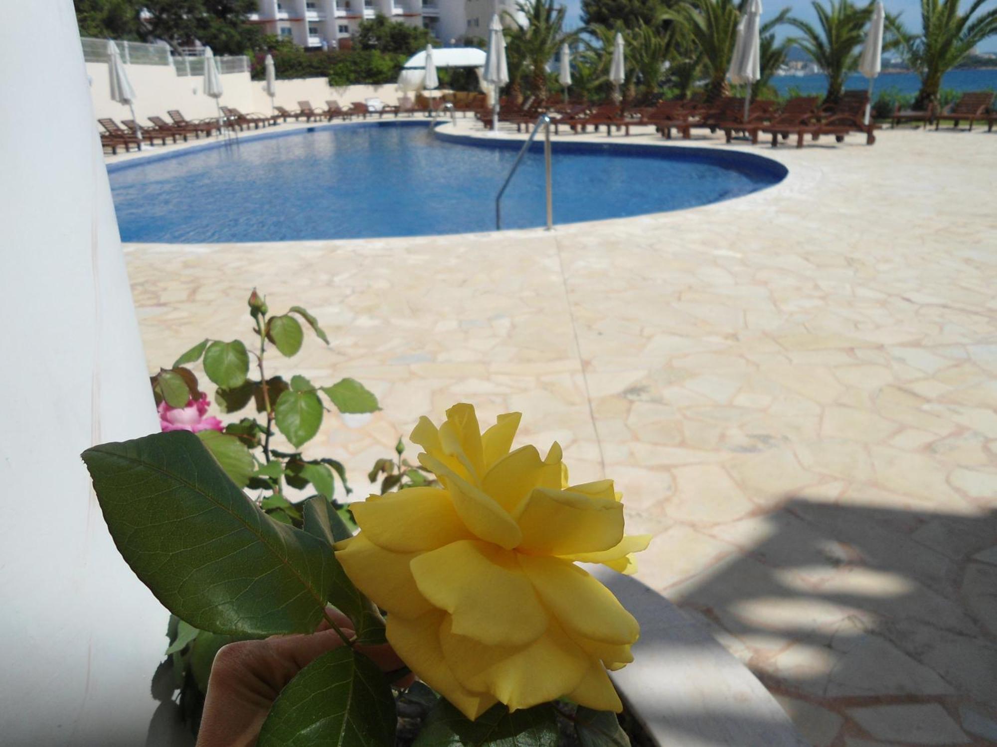 Grand Hotel Palladium Santa Eulalia Del Rio Exterior photo