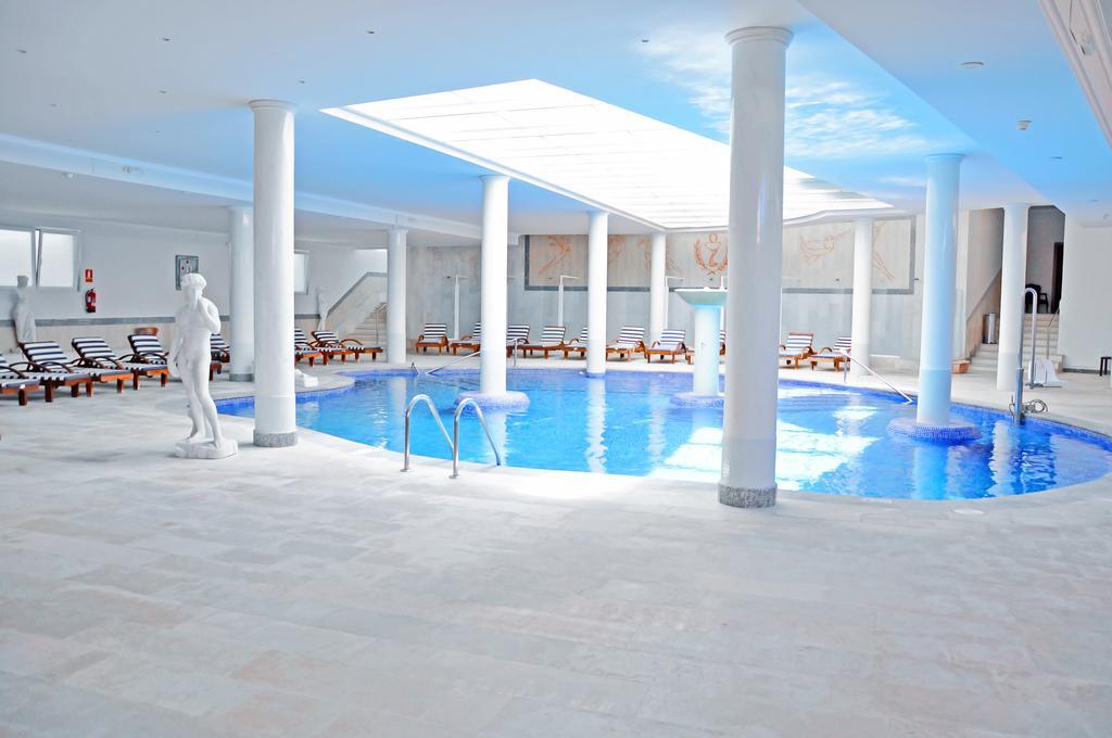 Grand Hotel Palladium Santa Eulalia Del Rio Exterior photo